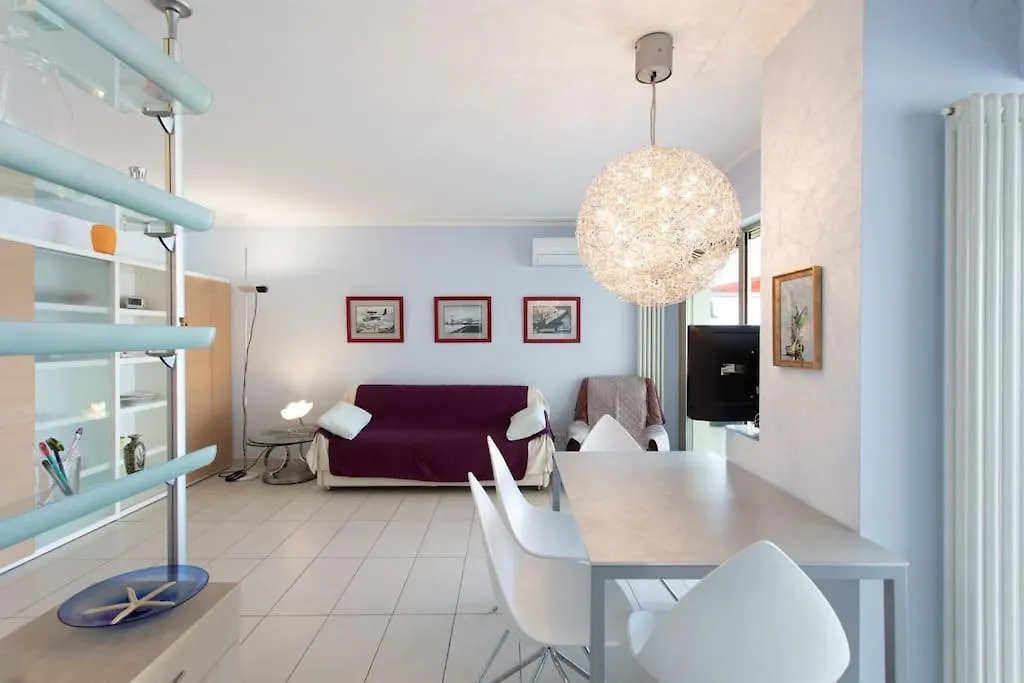 Apartmán A2 - 1 Bdr Antibes Sea & Port View - Ac, Garage & Terrace